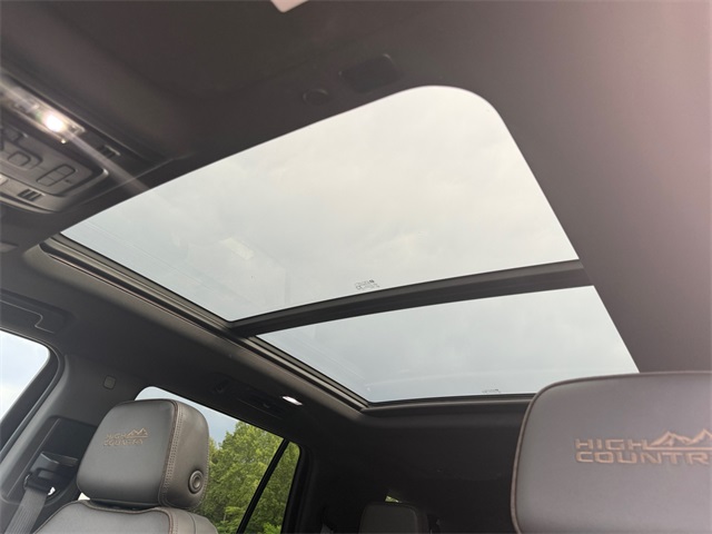 2021 Chevrolet Tahoe High Country photo 17