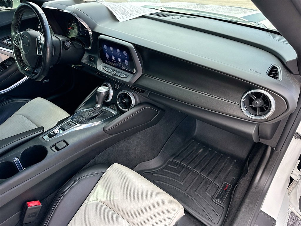 2019 Chevrolet Camaro 2SS photo 25