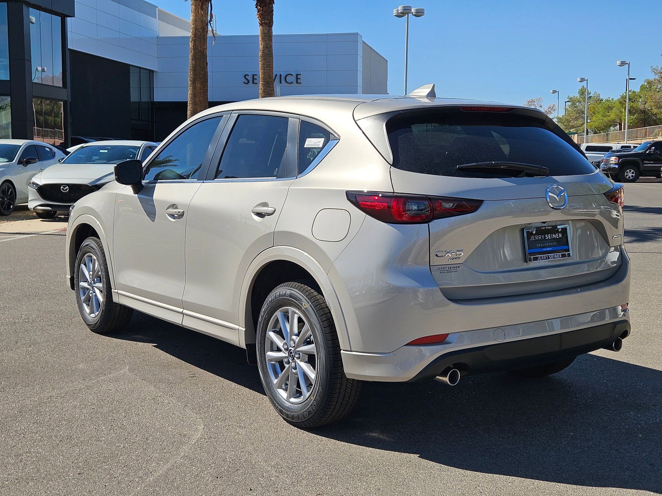 2025 Mazda CX-5 2.5 S Preferred photo 2