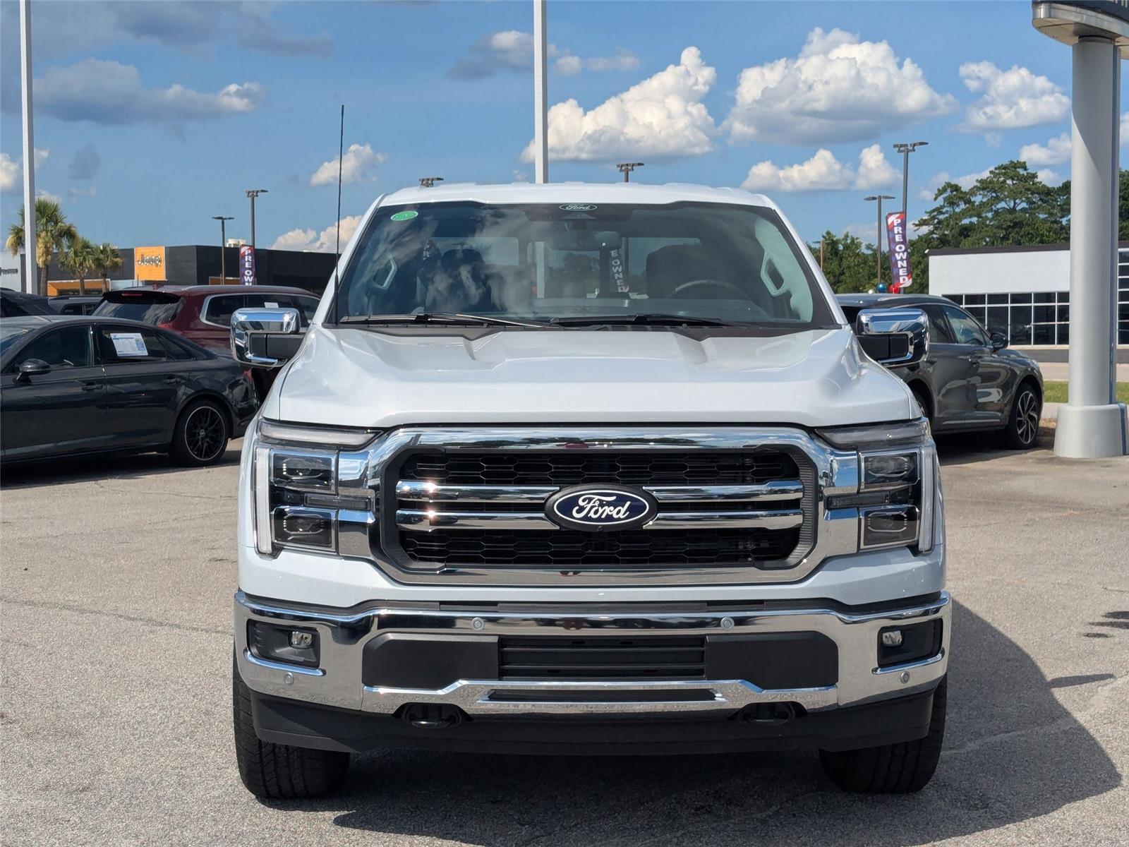 2025 Ford F-150 Lariat photo 2