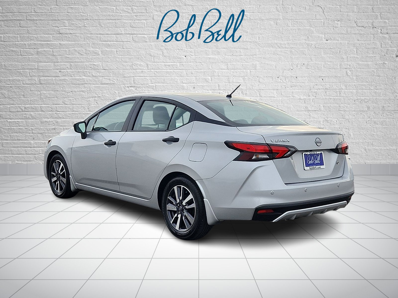 2023 Nissan Versa 1.6 S photo 4