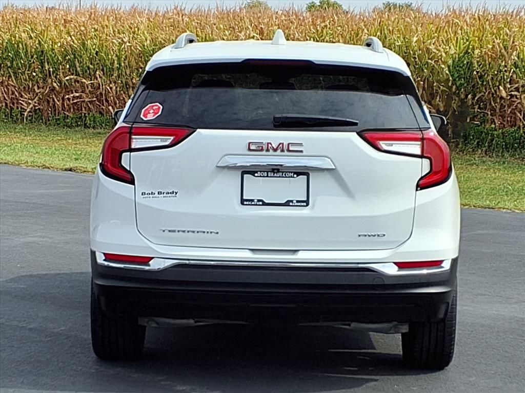 2024 Gmc Terrain SLT photo 13