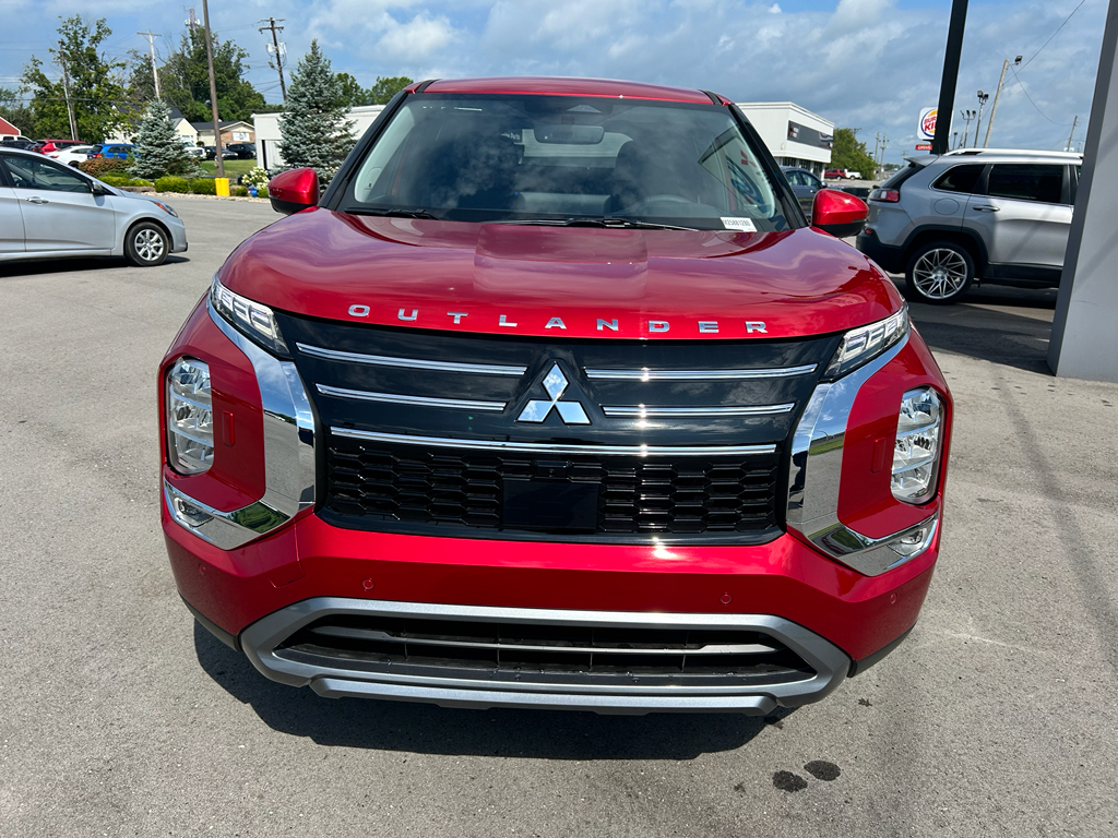 2025 Mitsubishi Outlander SE photo 3