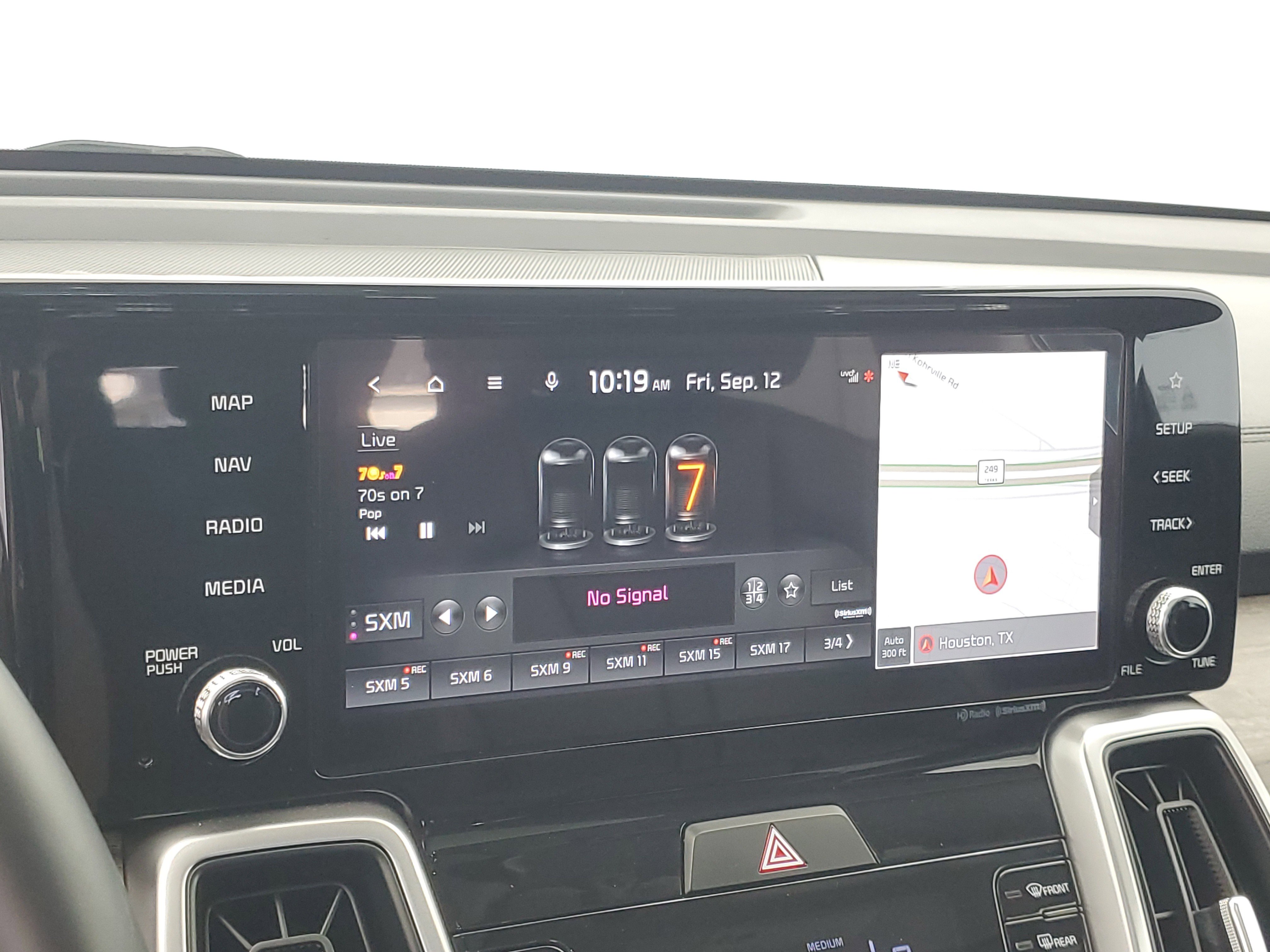 2022 Kia Sorento EX photo 3