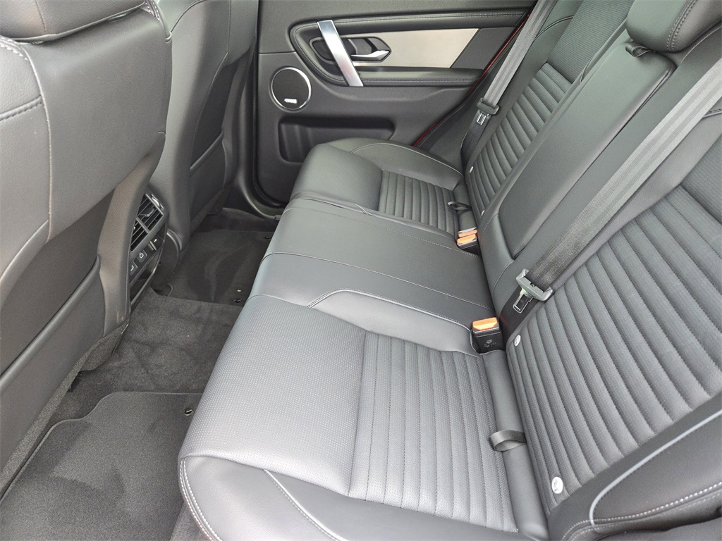 2025 Land Rover Discovery Sport SE photo 22