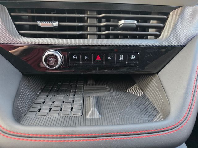 2025 Ford Explorer ST photo 24