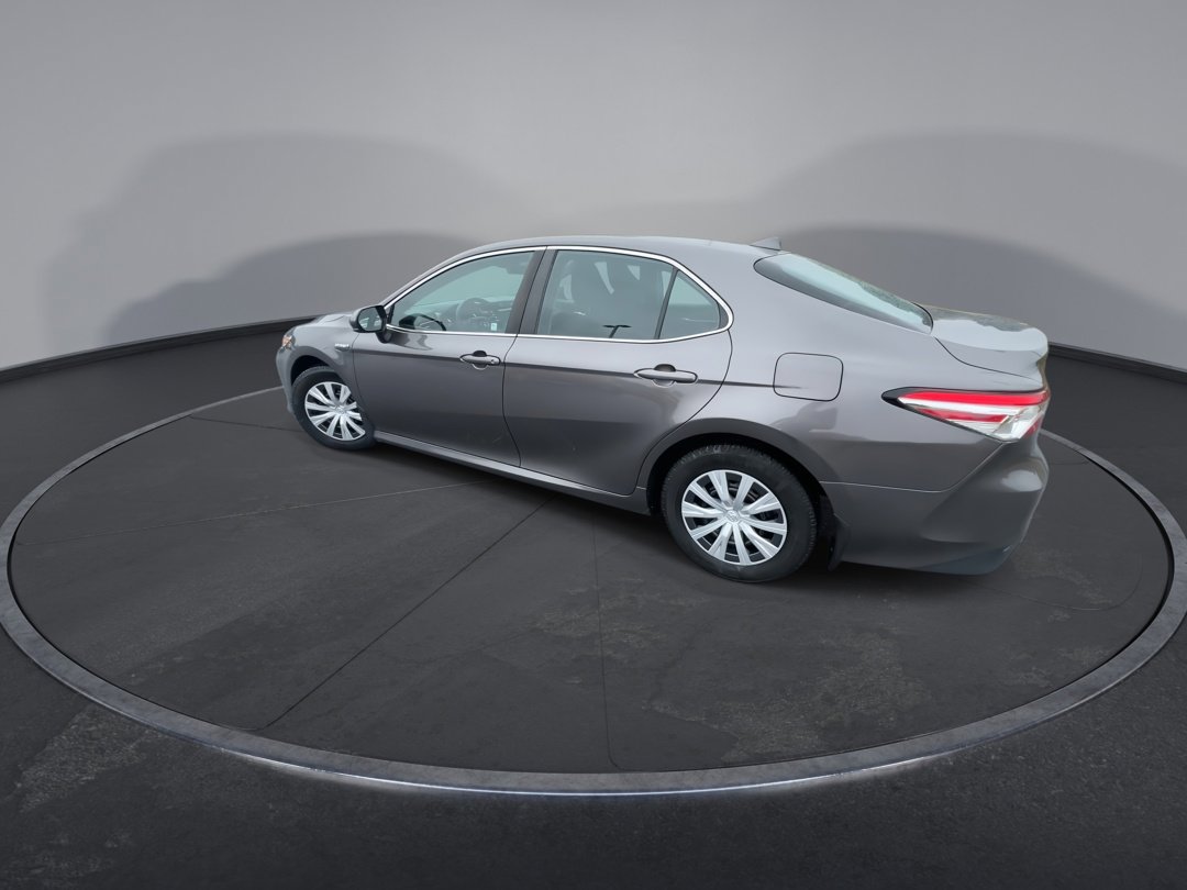 2020 Toyota Camry Hybrid LE photo 6