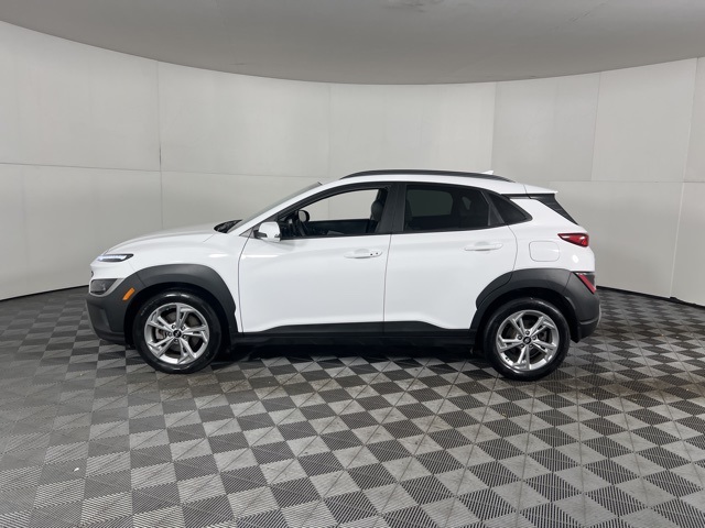 2023 Hyundai Kona SEL photo 3