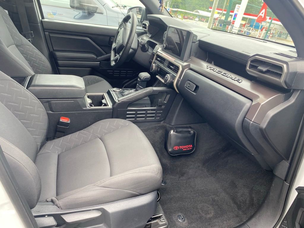 2024 Toyota Tacoma SR5 photo 10