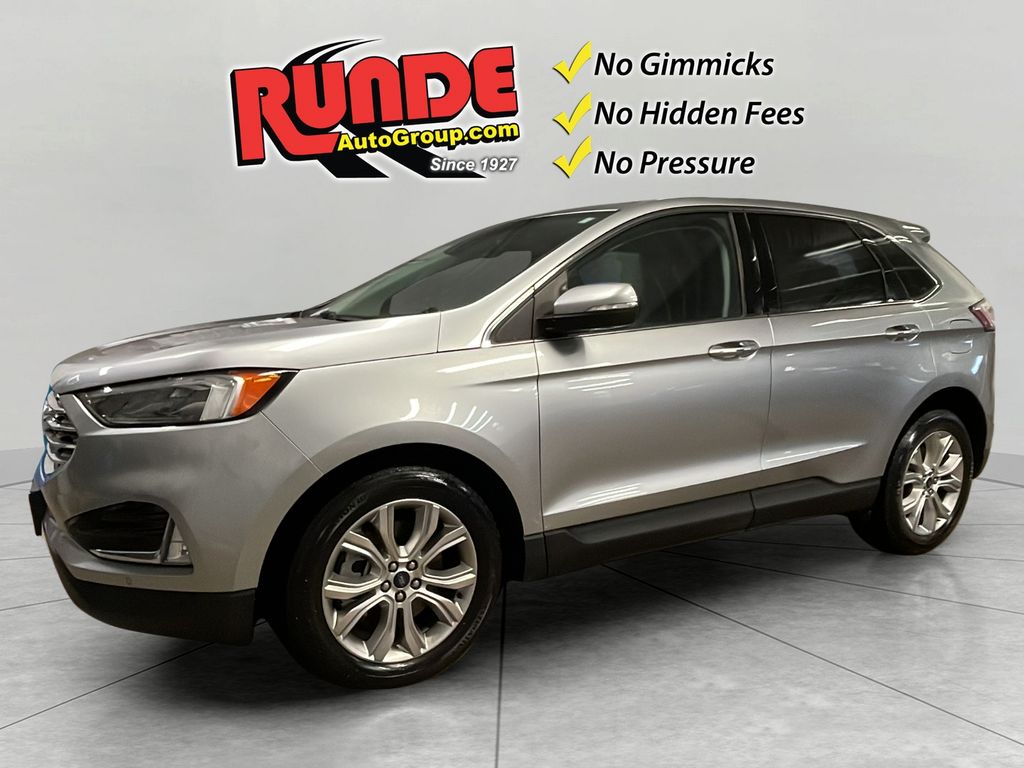 2022 Ford Edge Titanium's photo