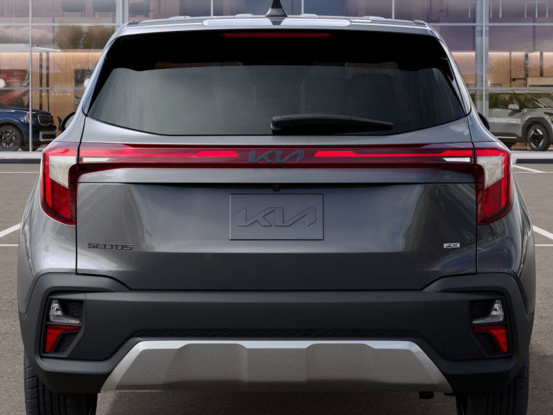 2025 Kia Seltos LX photo 13