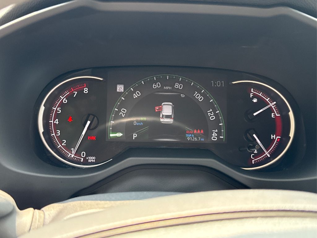 2025 Toyota RAV4 XLE photo 20