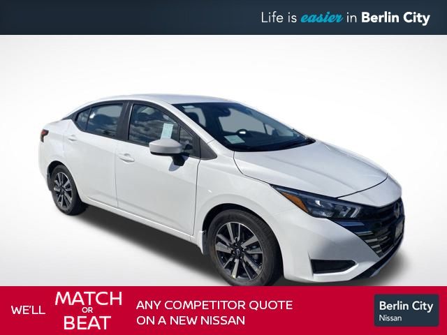 2025 Nissan Versa SV's photo
