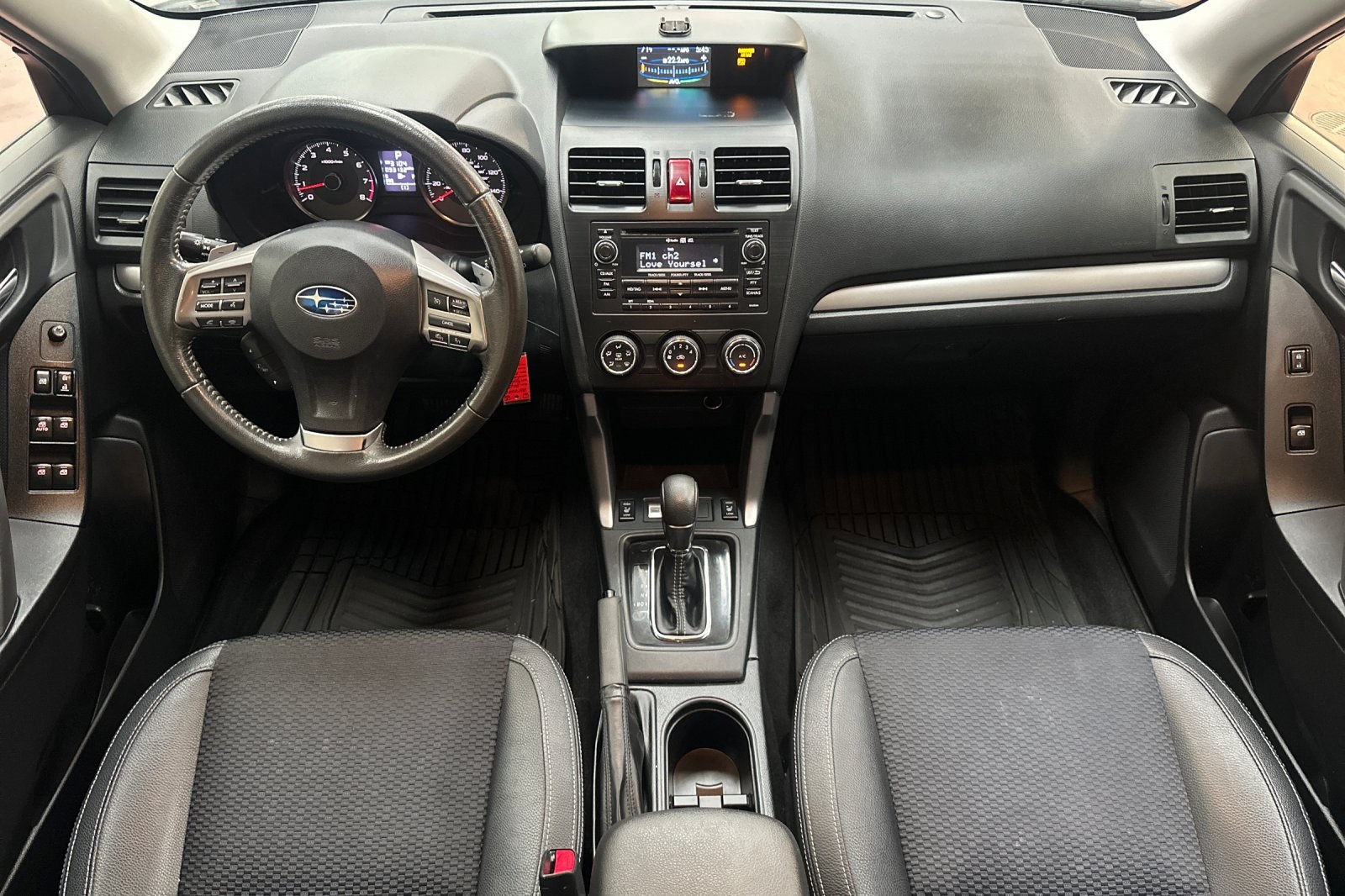 2015 Subaru Forester 2.0XT Premium photo 14