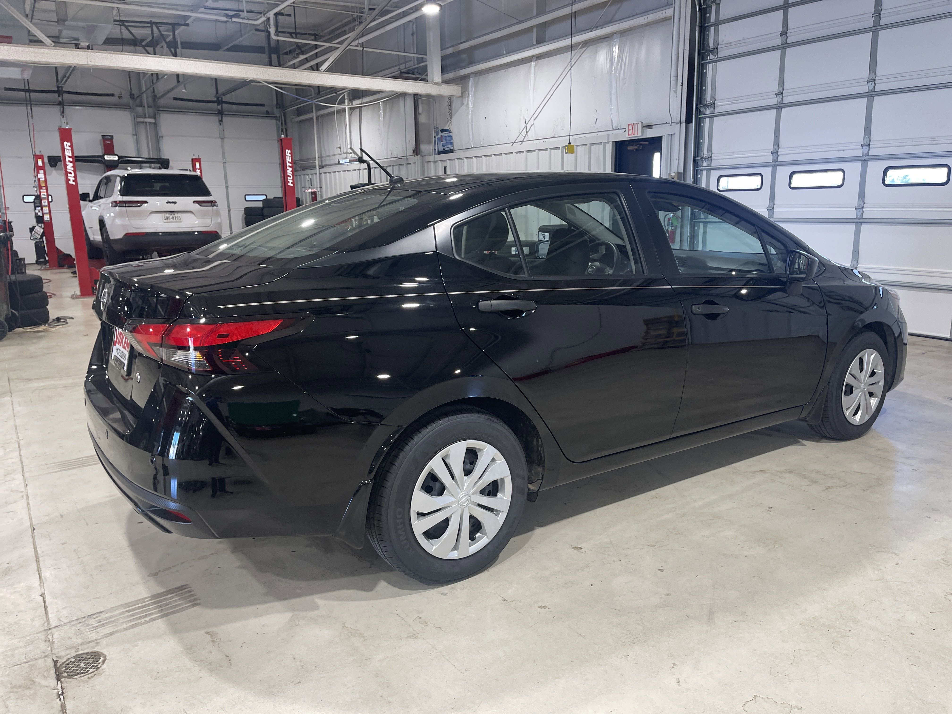2024 Nissan Versa S photo 5
