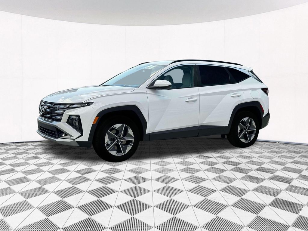 2025 Hyundai Tucson SEL photo 2