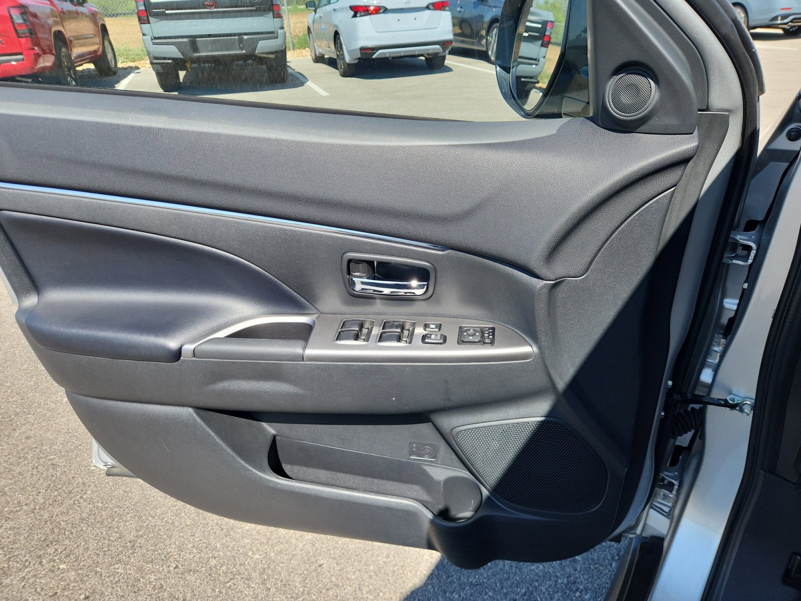 2024 Mitsubishi Outlander Sport SE photo 19