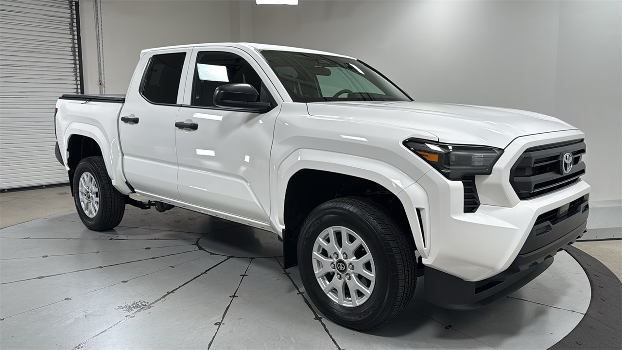 2024 Toyota Tacoma SR photo 3