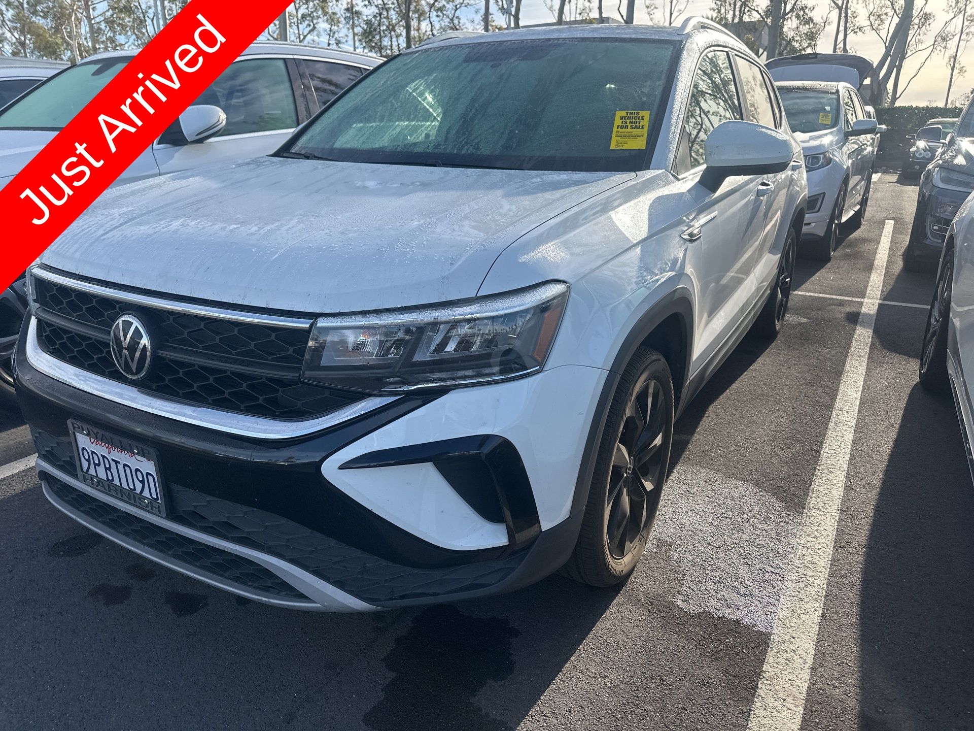 2022 Volkswagen Taos SE's photo