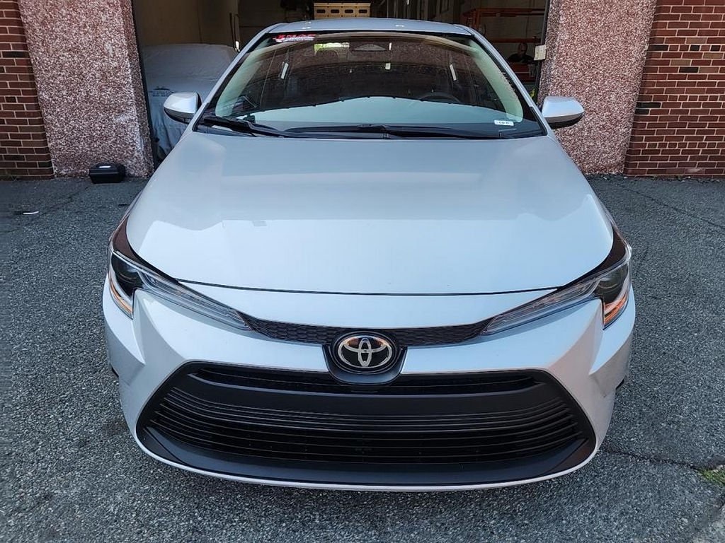 Used 2023 Toyota Corolla LE with VIN 5YFB4MDE7PP010356 for sale in Northfield, Minnesota