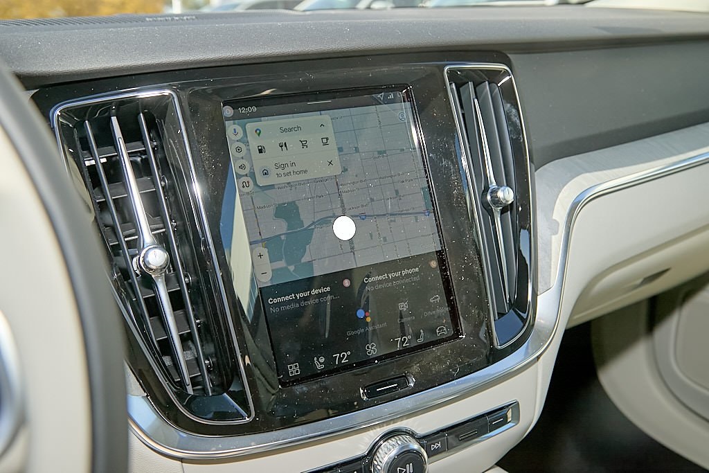 2026 VOLVO V60CC - Image 13