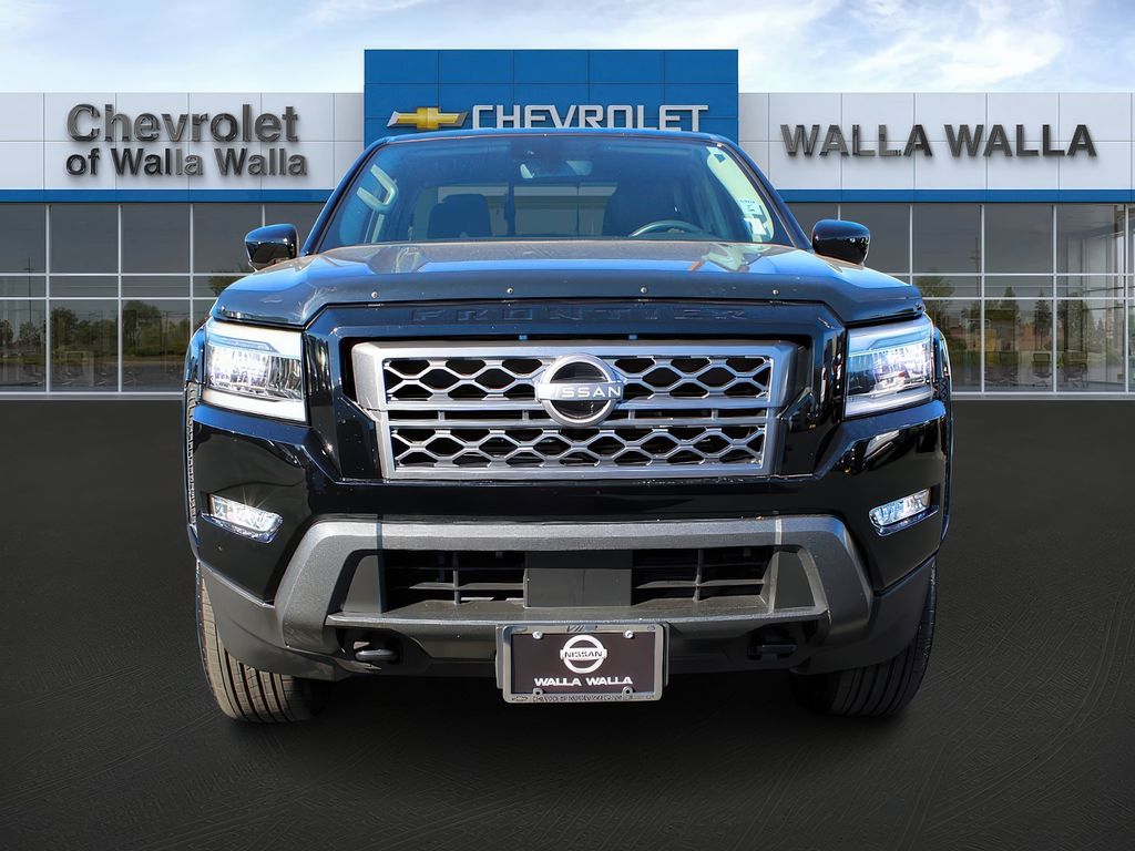 2024 Nissan Frontier SL photo 2