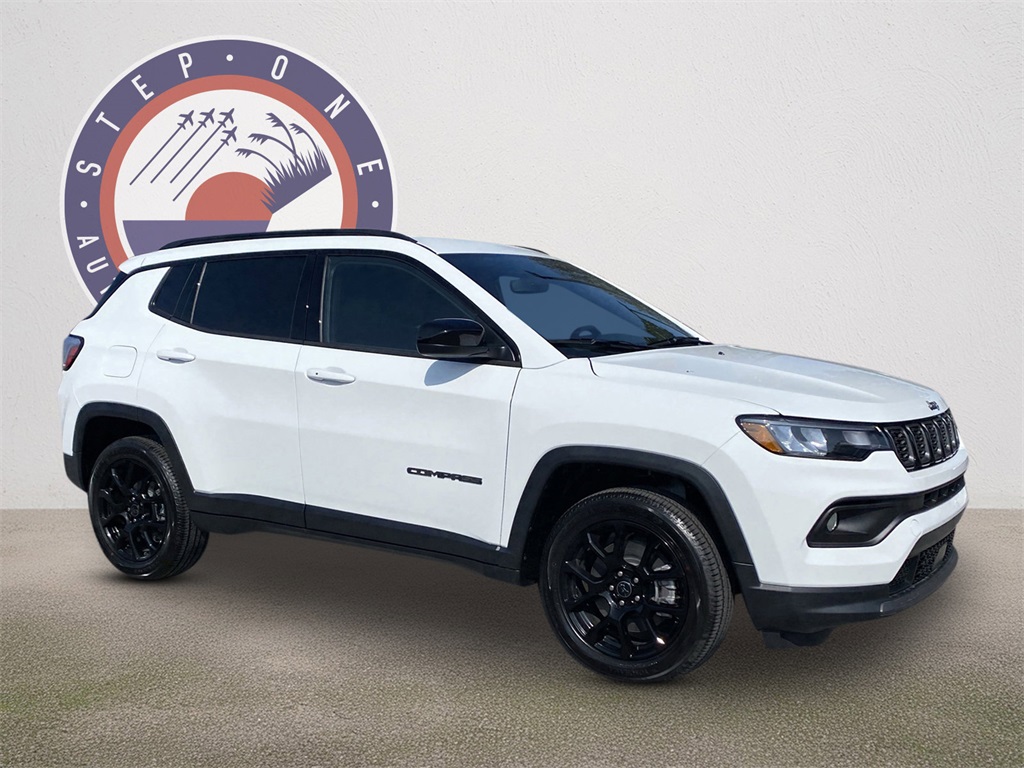 2025 Jeep Compass Latitude photo 2