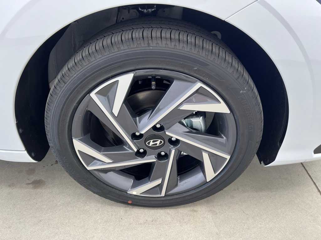 2025 Hyundai Elantra Hybrid Limited photo 17