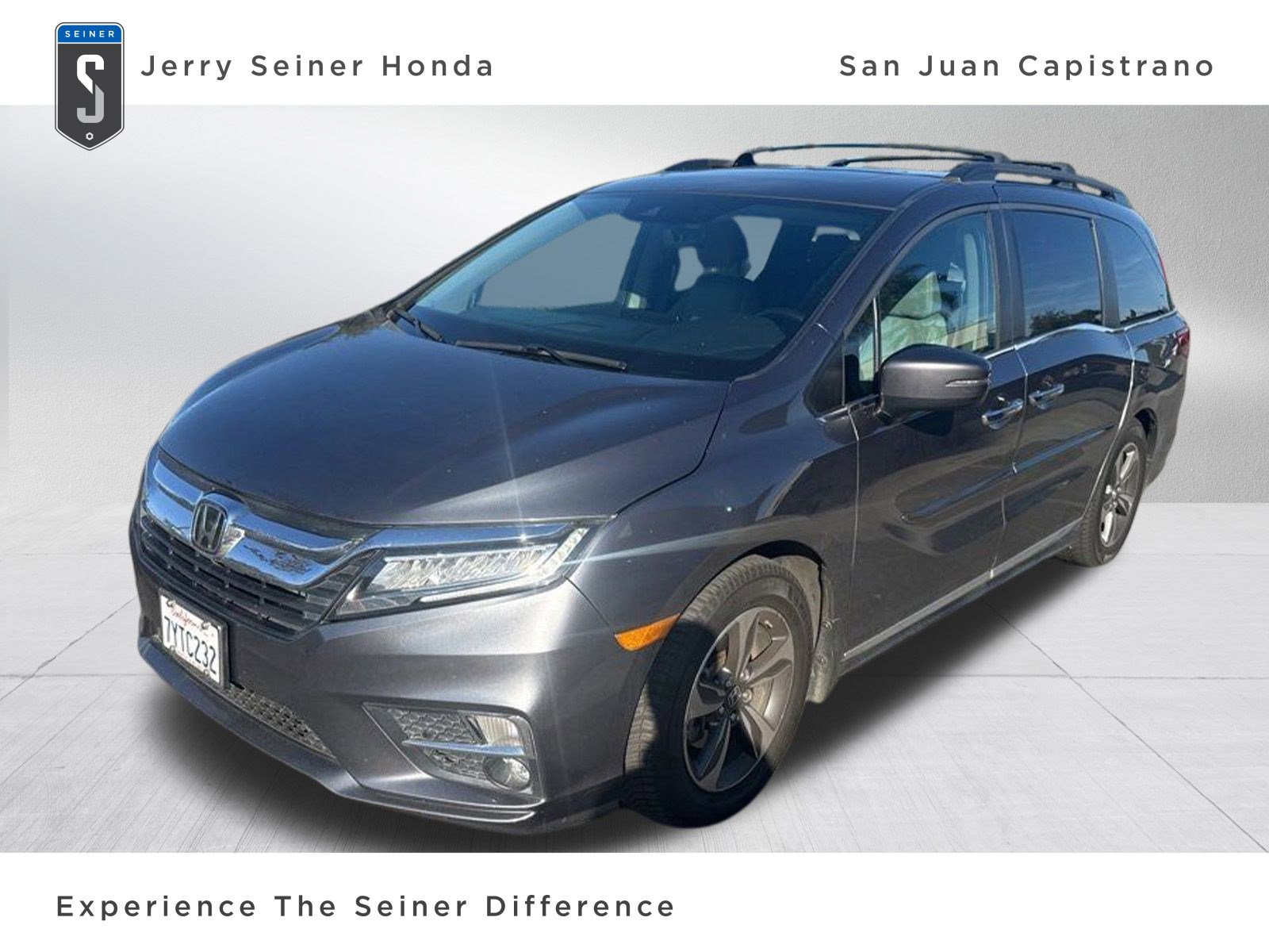 2018 Honda Odyssey Touring's photo