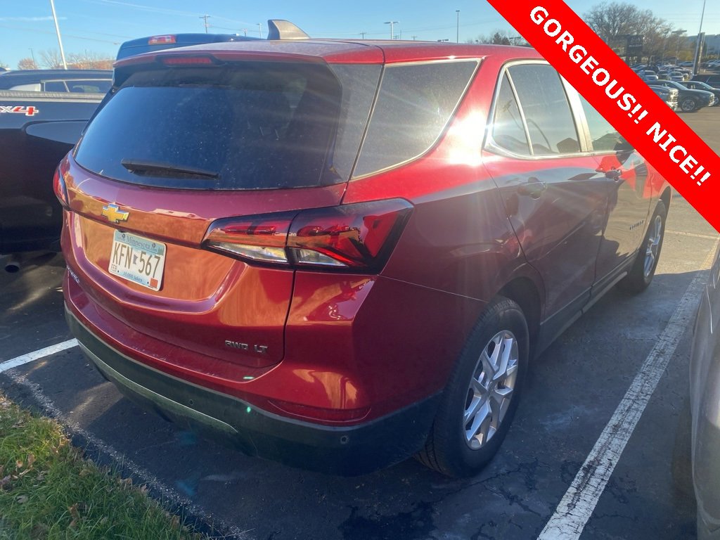 2023 Chevrolet Equinox LT photo 2