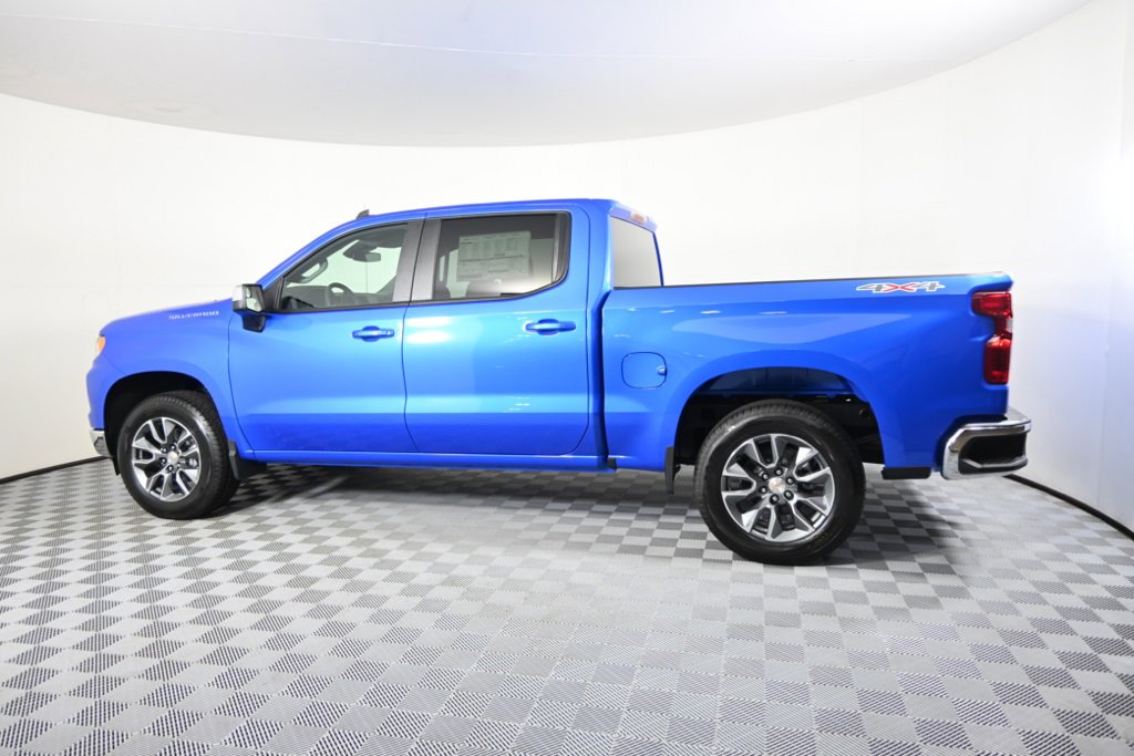 2026 Chevrolet Silverado 1500 LT photo 3