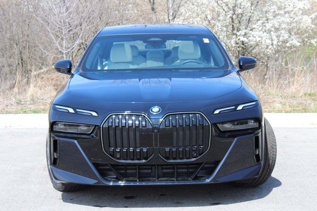 Used 2025 BMW i7 60 with VIN WBY53EJ08SCT26539 for sale in Orland Park, IL
