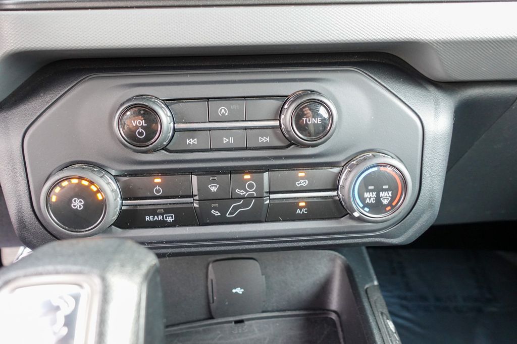 2023 Ford Bronco Base photo 20
