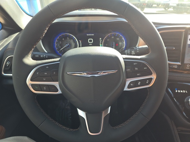 2026 Chrysler Pacifica Pinnacle photo 20
