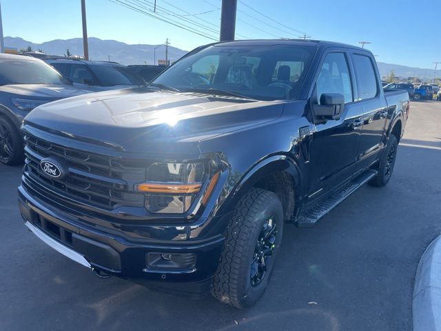 2025 Ford F-150 XLT photo 2