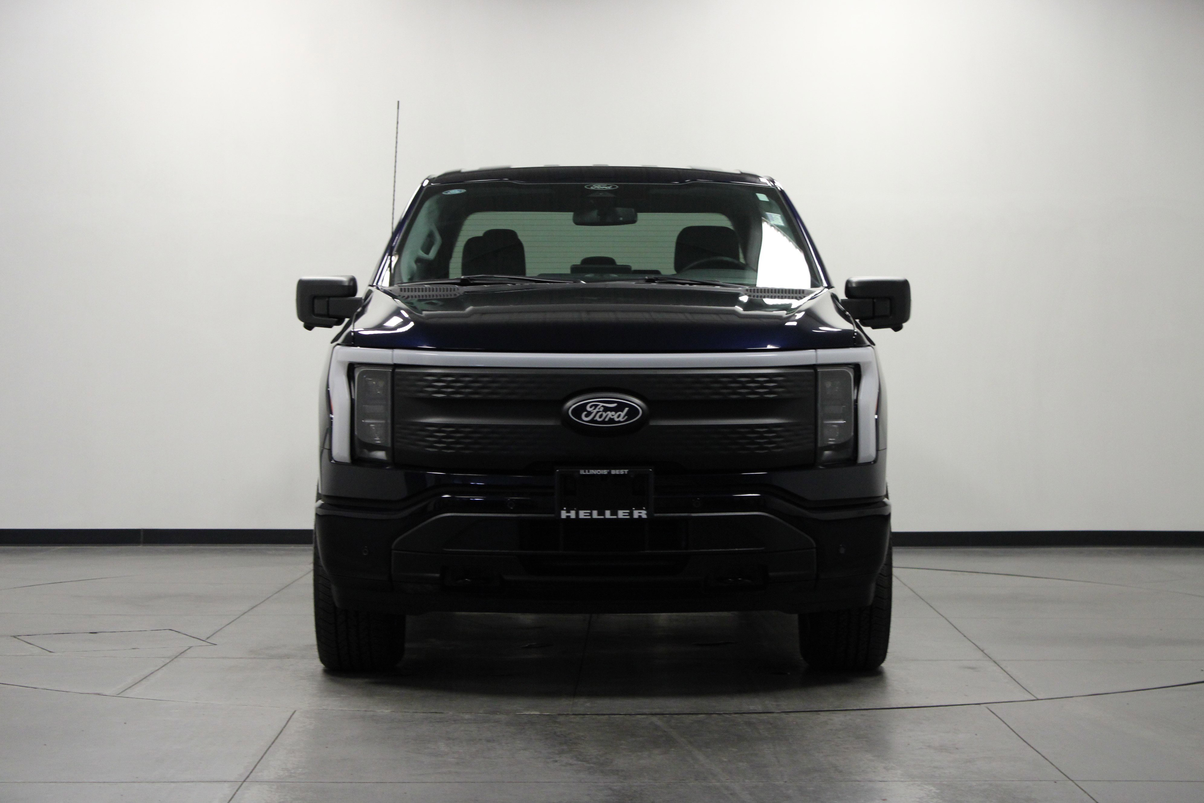 2024 Ford F-150 Lightning photo 8