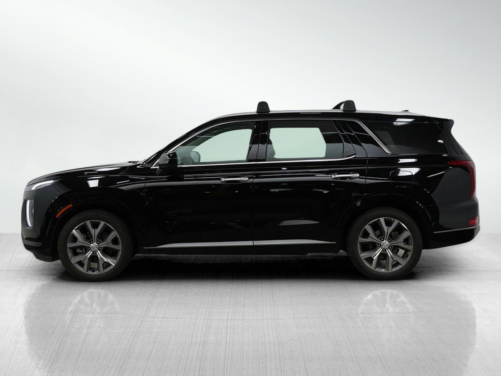 Used 2022 Hyundai Palisade Limited with VIN KM8R5DHE2NU415218 for sale in Minneapolis, Minnesota