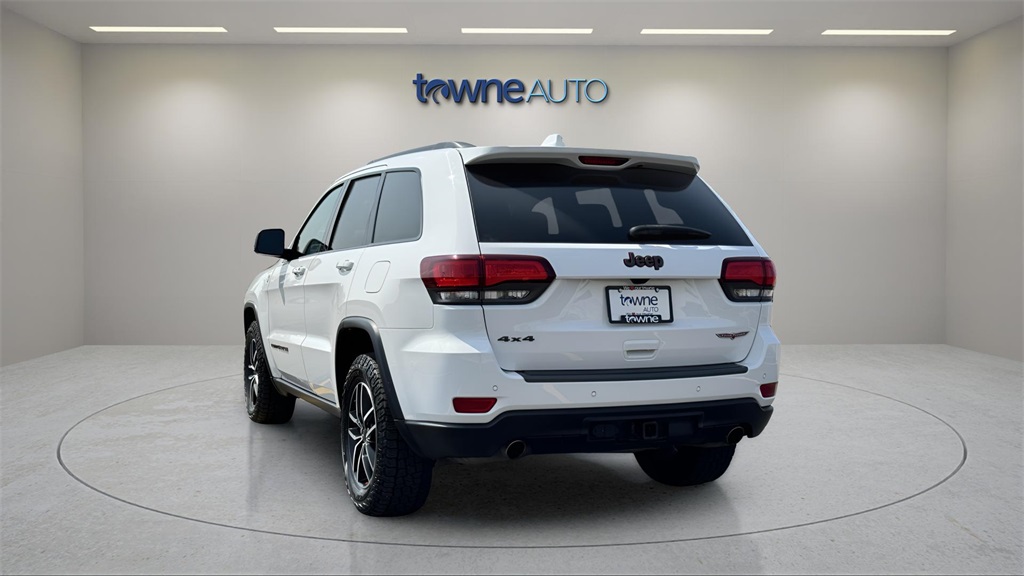 2021 Jeep Grand Cherokee Trailhawk photo 2