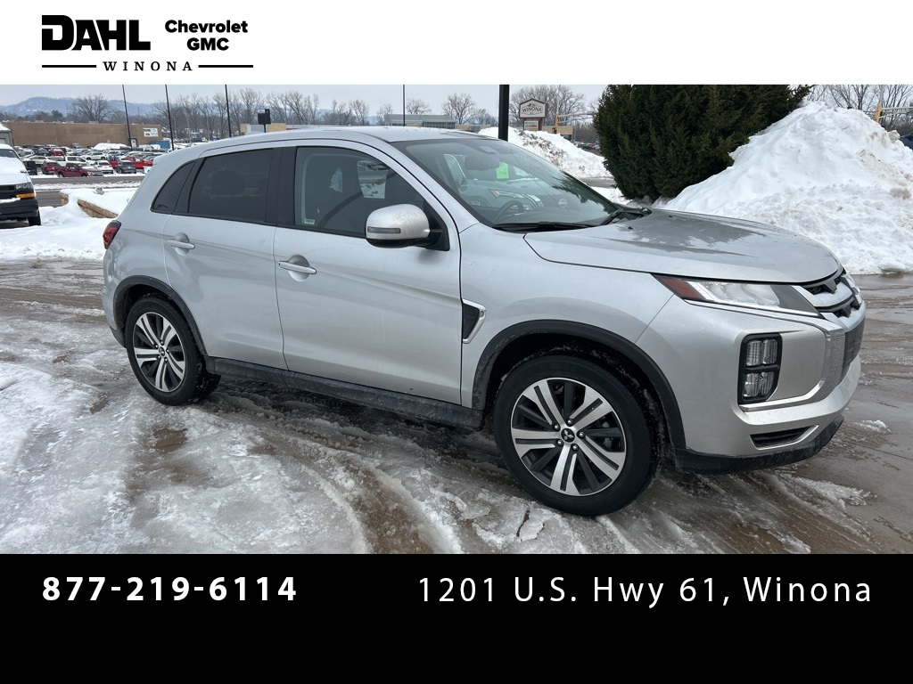 2024 Mitsubishi Outlander Sport SE's photo