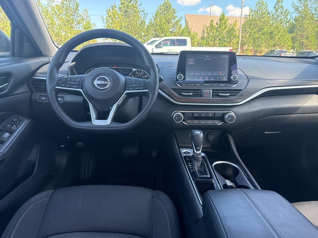 2024 Nissan Altima 2.5 SV photo 3
