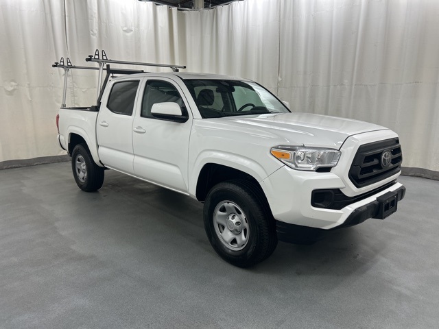 2023 Toyota Tacoma SR's photo