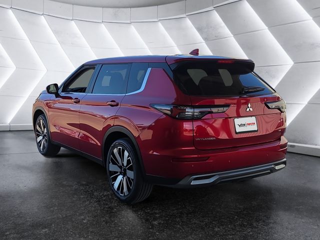 2025 Mitsubishi Outlander SE photo 6