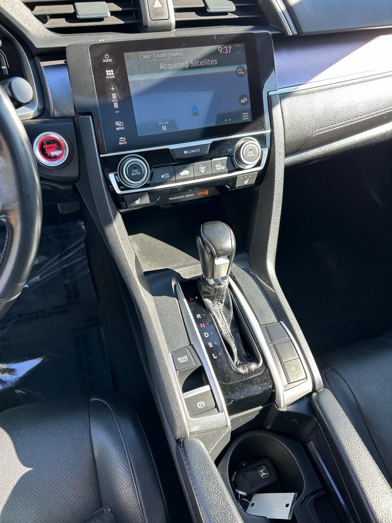 2017 Honda Civic Touring photo 19