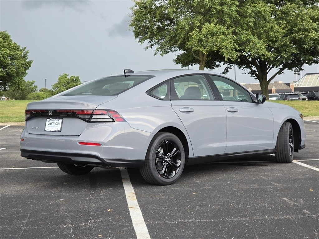 2025 Honda Accord SE photo 16