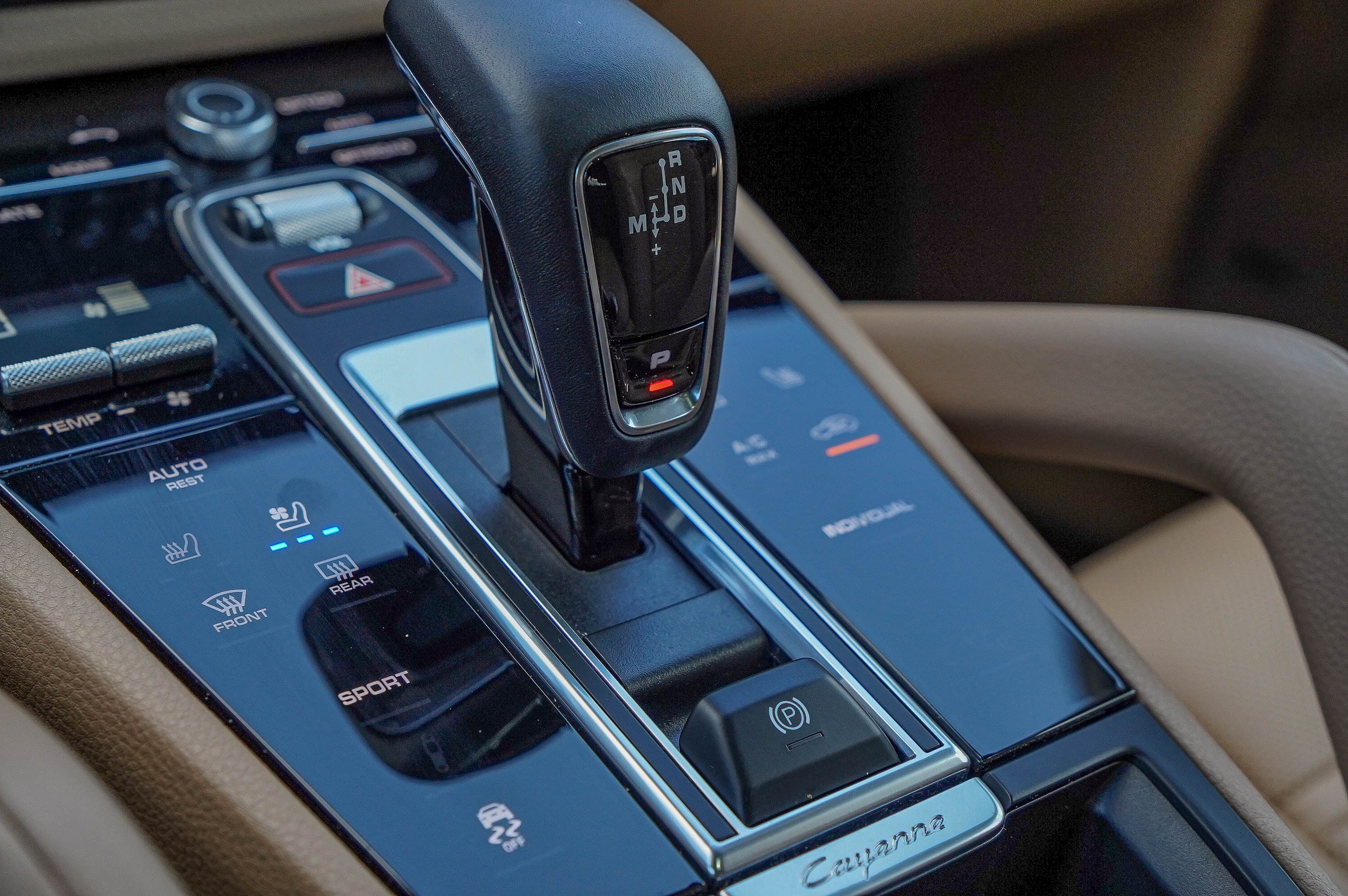 2021 Porsche Cayenne Base photo 21