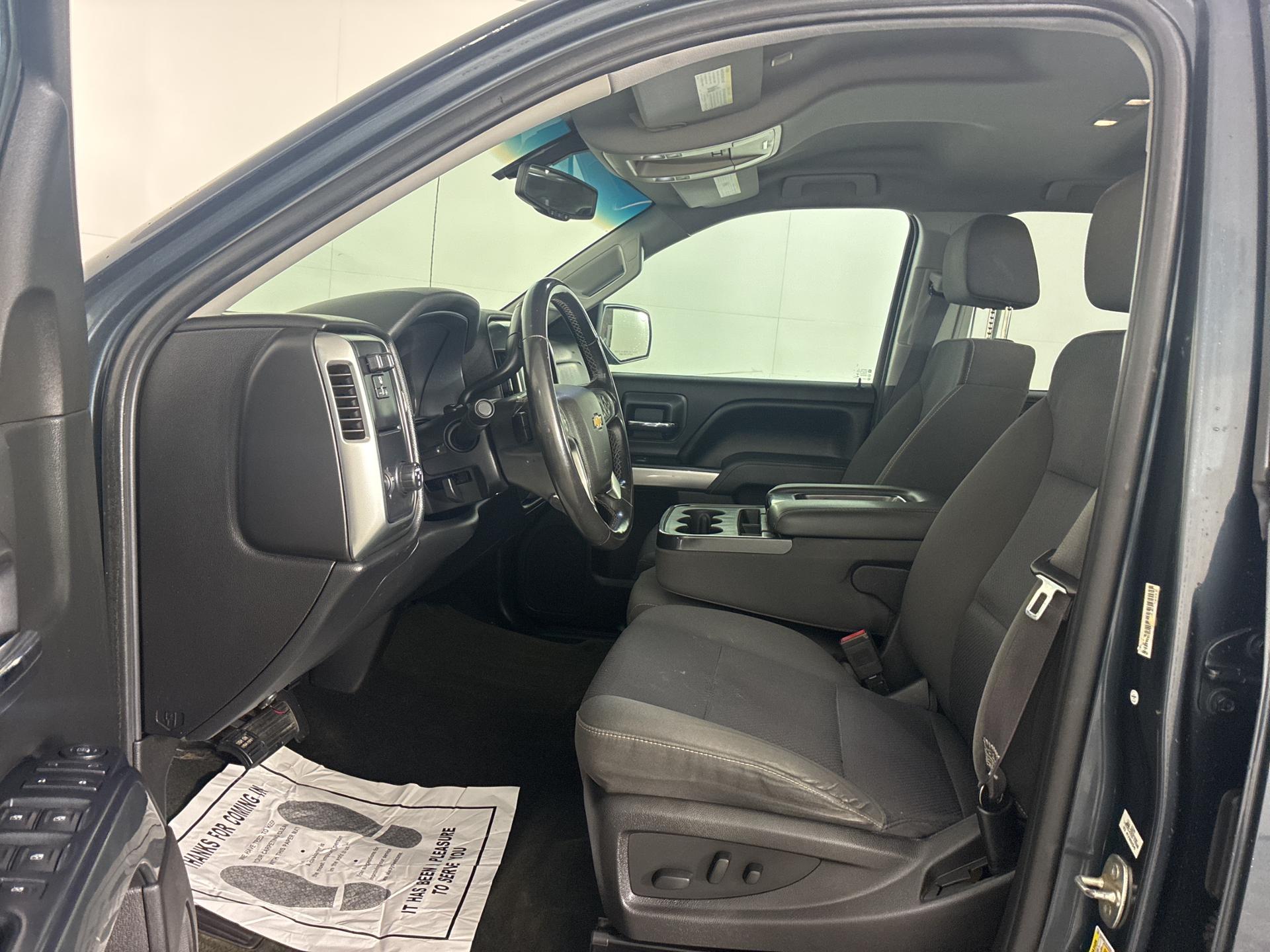 2017 Chevrolet Silverado 1500 LT photo 11