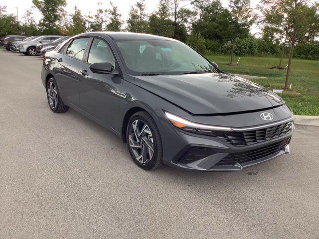 2025 Hyundai Elantra SEL Sport photo 4