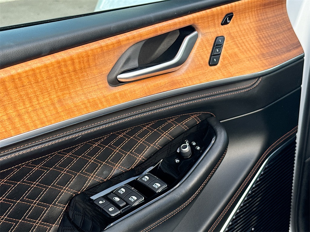 2022 Jeep Grand Cherokee Summit photo 13