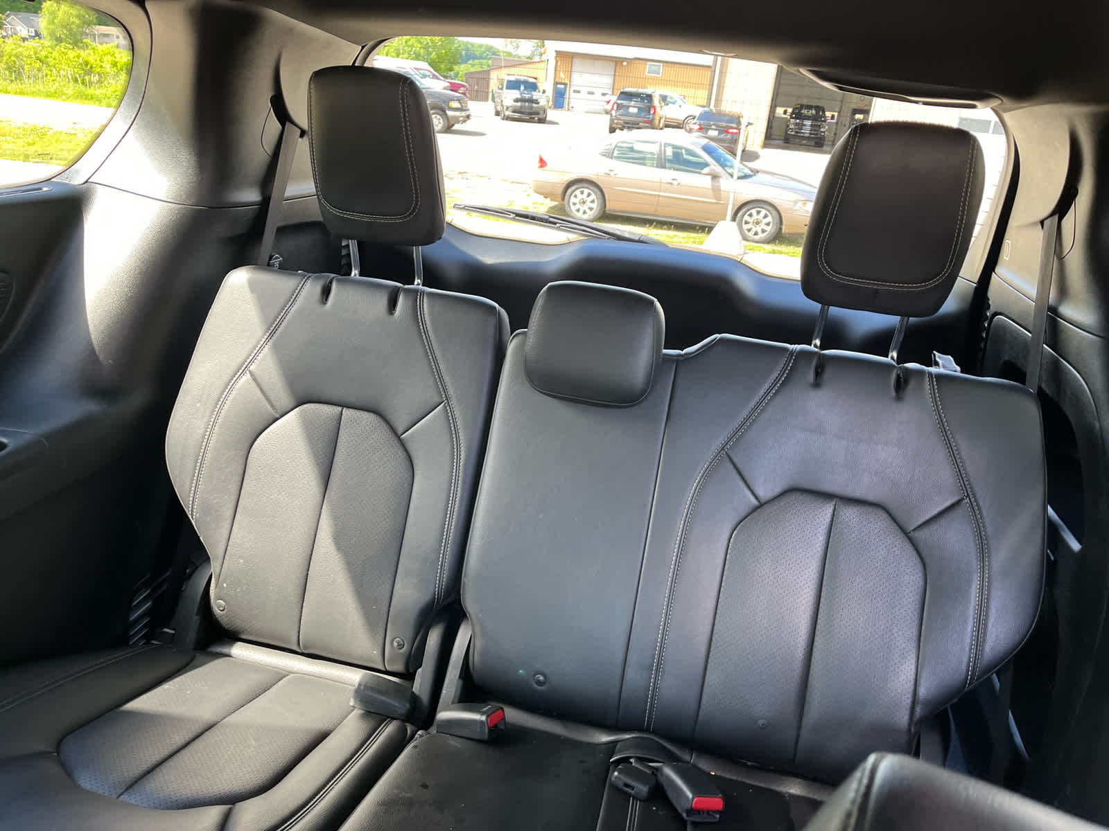 2018 Chrysler Pacifica Touring L photo 12