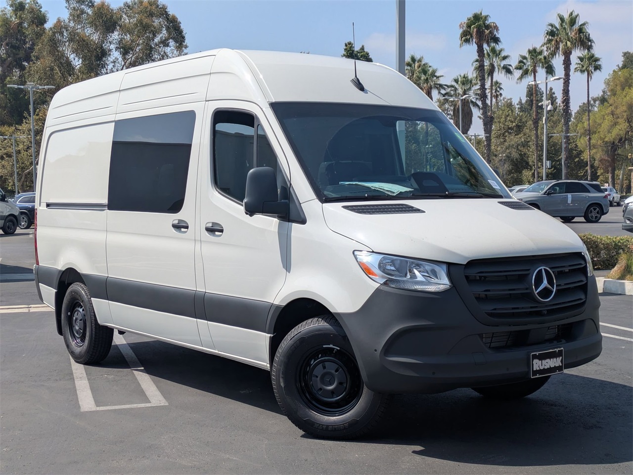 2025 Mercedes-Benz Sprinter Crew Van Base's photo